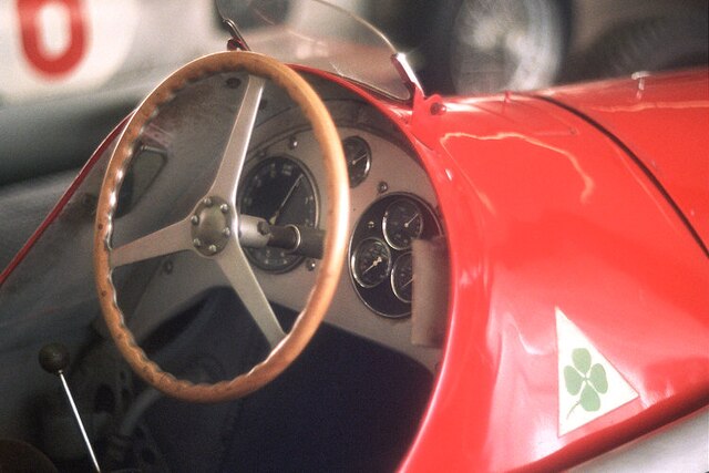 Brooklands-Scheibe an einem Alfa Romeo Typ 159 von 1951