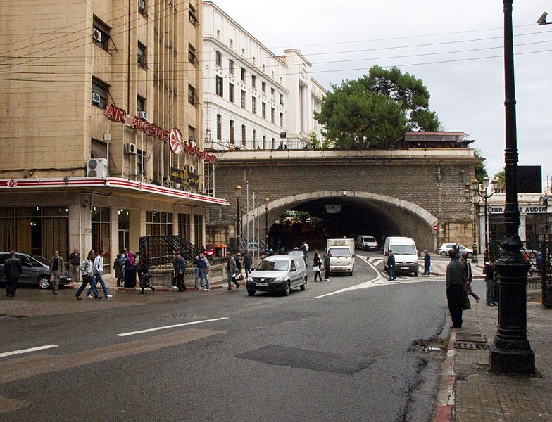 File:Alger Tunnel-des-Facultes - Place-Maurice-Audin IMG 0236.JPG