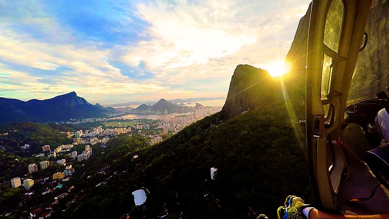 File:Amanhecer na Comunidade da Rocinha.jpg