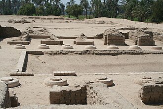 Ruins of the North Palace, showing reconstruction and restoration Amarna North Palace 02.JPG