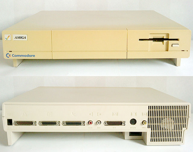 Amiga 1000 front and back