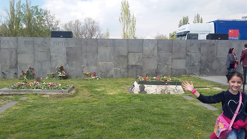 File:Armenian Genocide Memorial, Yerevan-03.jpg