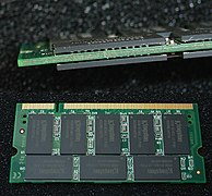 BGA-Gehäuse von DRAM-Chips auf einem SO-DIMM-Träger