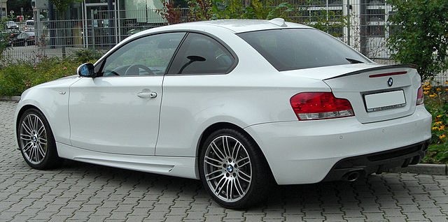 Foto: BMW 123d mit BMW Performance Zubehör (vergrößert)