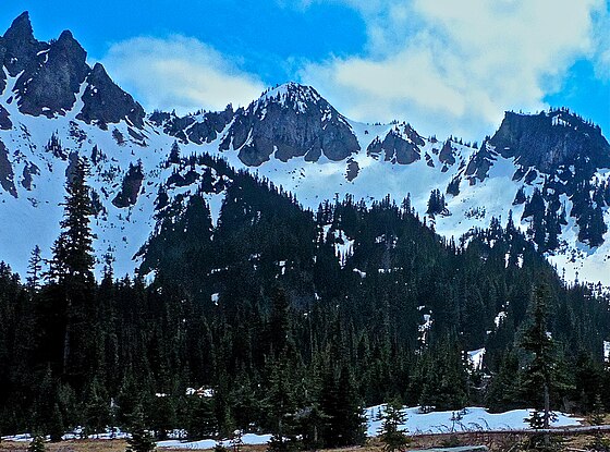 Barrier Peak (centered) seen from Owyhigh Lakes with Governors Needle (left) Barrier Peak from Owyhigh Lakes.jpg