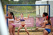 Deutsch: Beachhandball bei den Olympischen Jugendspielen 2018; Tag 6, 11. Oktober 2018; Mädchen, Platzierungssspiel Ränge 11-12 – Amerikanisch Samoa-Mauritius 2:1 English: Beach handball at the 2018 Summer Youth Olympics at 11 October 2018 – Girls Placement Match 11-12 – American Samoa-Mauritius 2:1