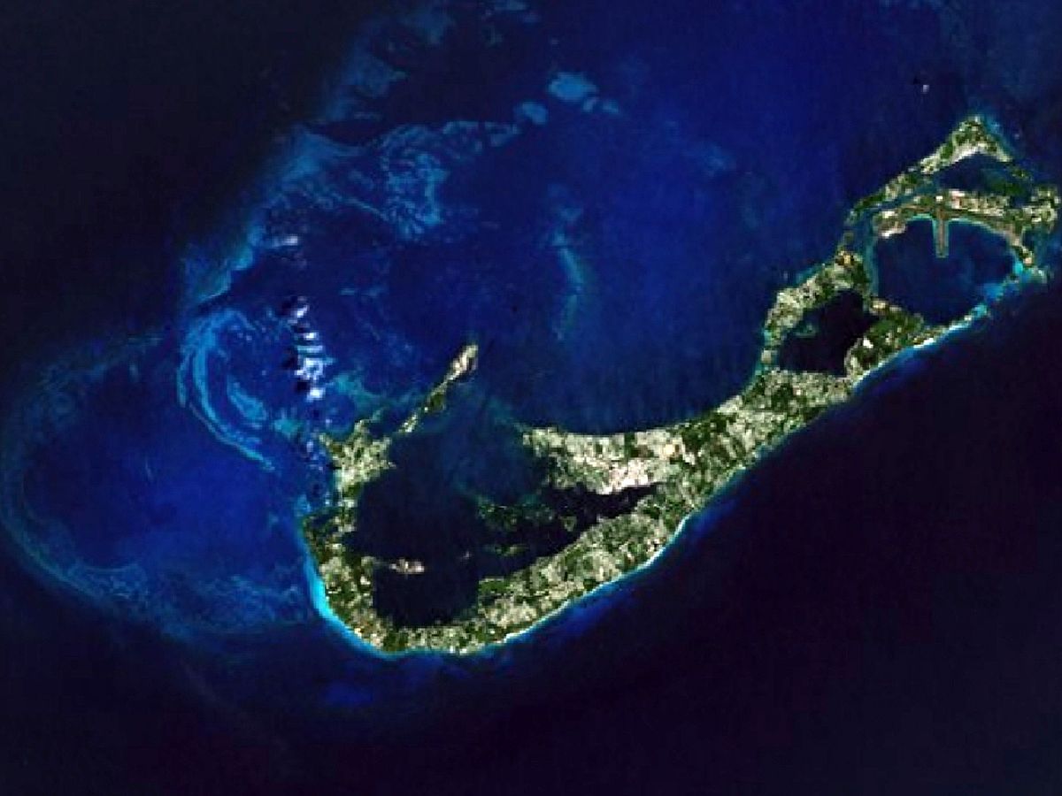 Бермудский треугольник острова