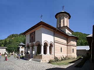 <span class="mw-page-title-main">Polovragi</span> Commune in Gorj, Romania