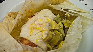 <span class="mw-page-title-main">En papillote</span> Food baked in a parchment paper or foil pouch