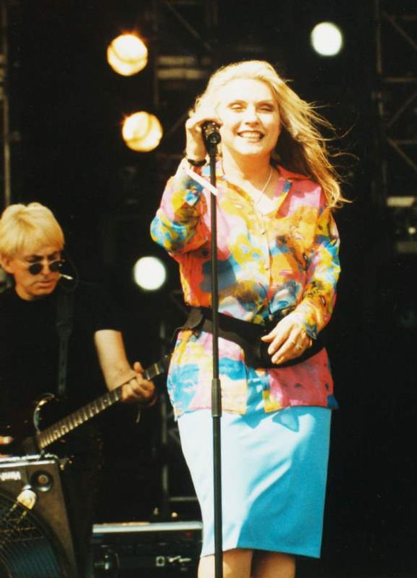 Harry performing with Blondie at Roskilde Festival, 1999