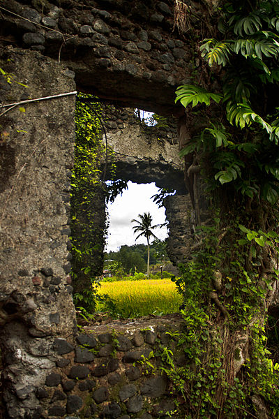 File:Cagsawa Church Remnants..jpg