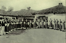 Bulgarian peasants ready to dance the horo, c 1913 CampesinosBulgarosBailanElHoro--czarferdinandhis00macdrich.png