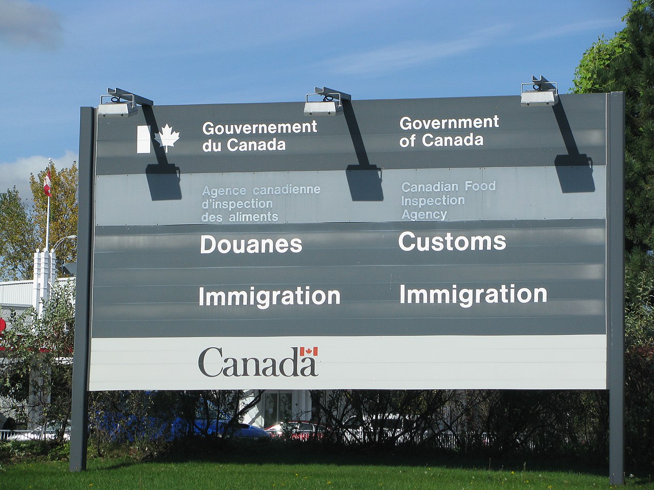 File:Canadian Customs and Immigration sign.jpg - Wikipedia