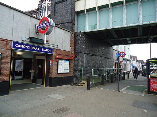 Canons Park underground station - geograph.org.uk - 2284219