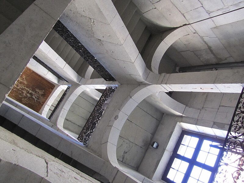 File:Chambéry Hôtel de Châteauneuf PA00118234 escalier 3.jpg