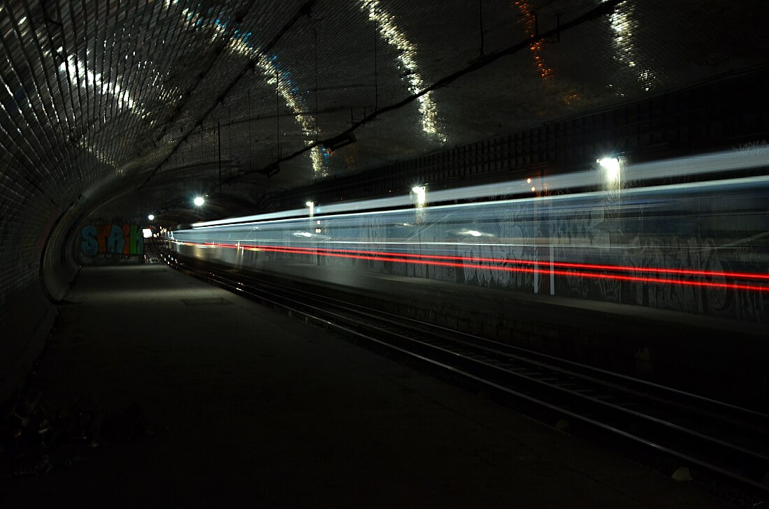 Champ de Mars (Métro Paris)