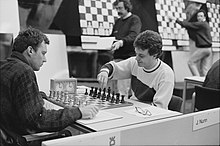 Hoogovens 1990: Kuijf playing John Nunn ChessHoogovens1990-1.jpg