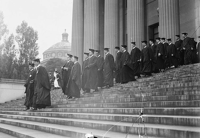 File:Columbia Graduation - 1913 (LOC) (cropped).jpg