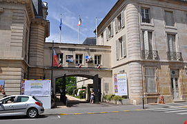 Le Conseil départemental de la Côte-d'Or rue de la Préfecture.