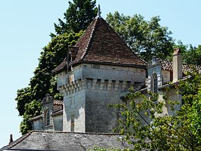 Le donjon du château de la Forêt.