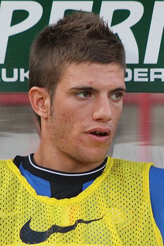 <span class="mw-page-title-main">Davide Santon</span> Italian footballer