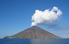 Stromboli volcano in Italy DenglerSW-Stromboli-20040928-1230x800.jpg