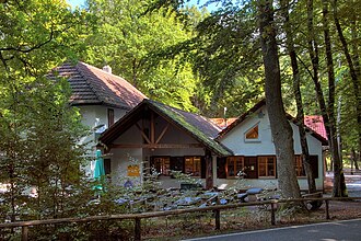 The Totenkopfhütte on the mountain saddle on Totenkopfstrasse