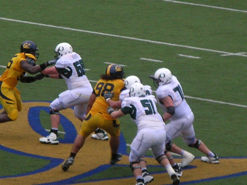 File:Ducks on offense at Oregon at Cal 11-1-08 1.JPG