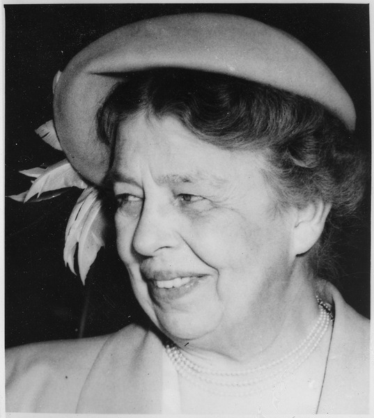 File:Eleanor Roosevelt in Calgary, Canada - NARA - 196775.tif