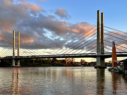 How to get to Eleanor Schonell Bridge with public transport- About the place