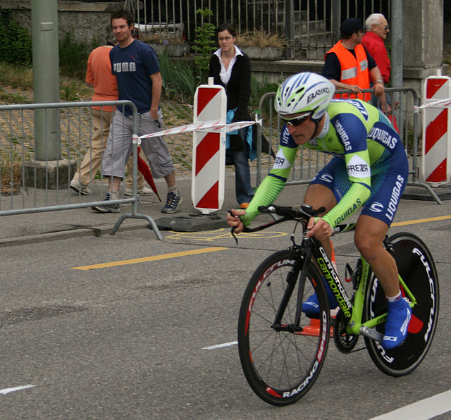 Enrico Gasparotto was unexpectedly the first race leader, having crossed the line first in the stage 1 team time trial ahead of his team's captain.