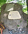 Паметни плочи на мястото на самоубийството на Ромел