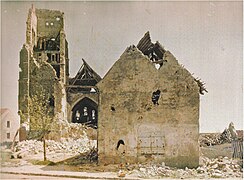 L'église détruite en 1915.