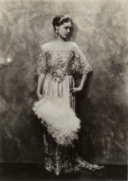 File:Eva Le Gallienne, ca. 1920s.jpg