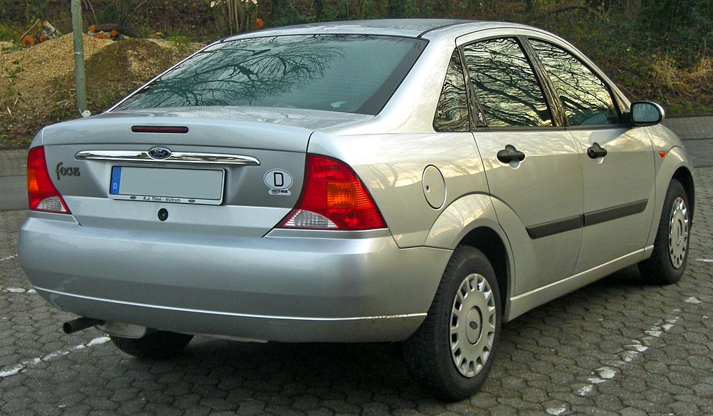maagd Kilometers pellet Bestand:Ford Focus I Stufenhecklimousine (1999–2001) rear MJ.JPG - Wikipedia