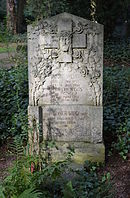 Frankfurt, main cemetery, grave II 28 Weiss.JPG