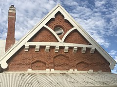 Gable of the former York Primary School.jpg