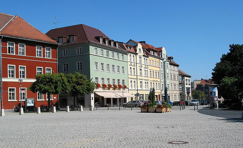 File:Goetheplatz - Blick zum Graben (Weimar).jpg