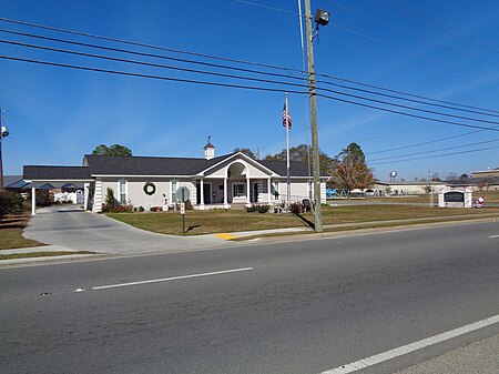 Hazlehurst City Hall.JPG