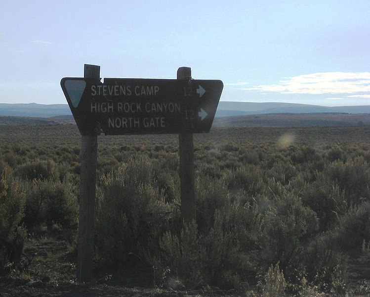 File:High Rock Canyon turnoff (3070984625).jpg