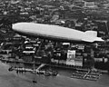 Ilmalaiva Graf Zeppelin Helsingin yllä 24. syyskuuta 1930 (cropped).jpg