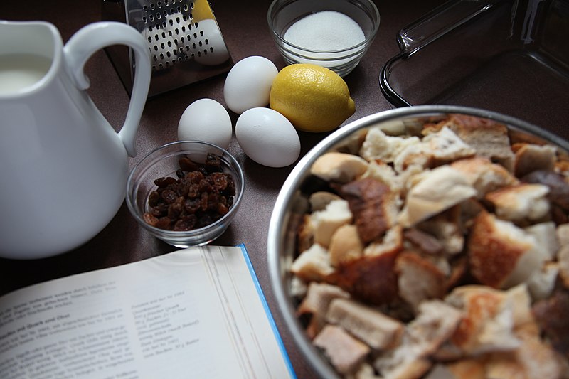File:Ingredients for a bread pudding.jpg