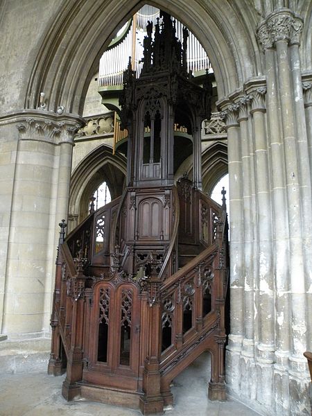 File:Interior of Église Saint-Pierre (Caen) 18.JPG