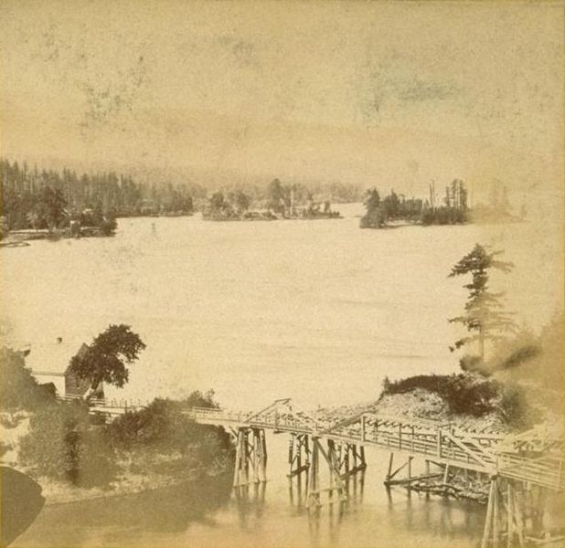 File:Islands in Columbia River from Upper Cascades 1867.jpg