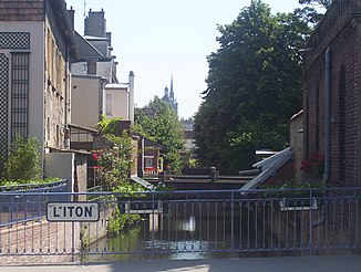 De Iton in de stad Evreux