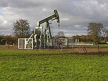 Ölförderung mit Pferdekopfpumpe in Emlichheim