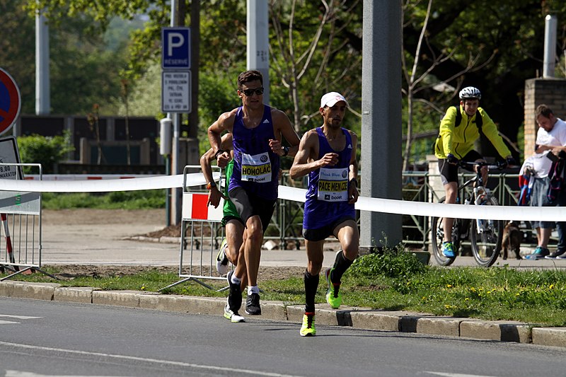 File:Jiří Homoláč during Prague International Marathon 2015 (2).JPG