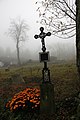 Čeština: Křížek na návsi ve Volovicích, Prachatice, kraj Jihočeský. English: Cross in the center of Volovice, Prachatice, South Bohemian Region, Czechia.