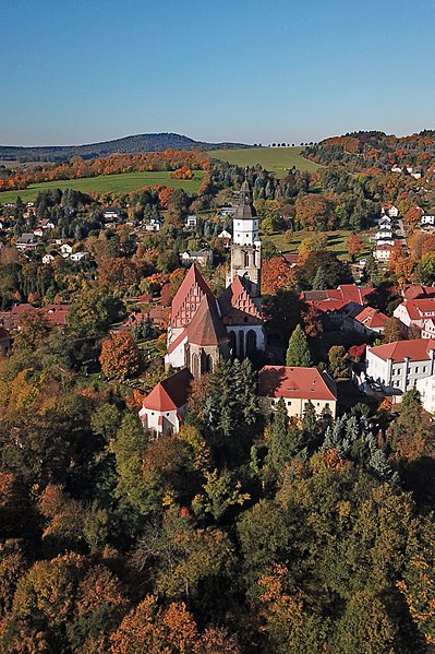 File:KM St Marien Ensemble Aerial.jpg