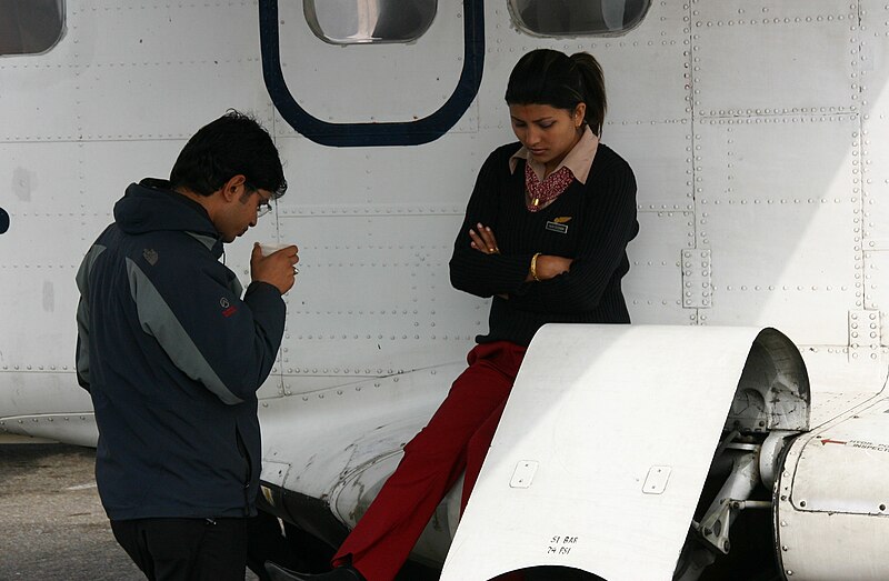 File:Kathmandu-Domestic Airport-12-Techniker-Stewardess-2007-gje.jpg